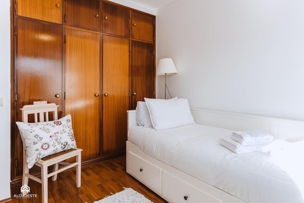 Casa Do Patio - 3 Bedrooms, Ponte Rol Torres Vedras Bagian luar foto